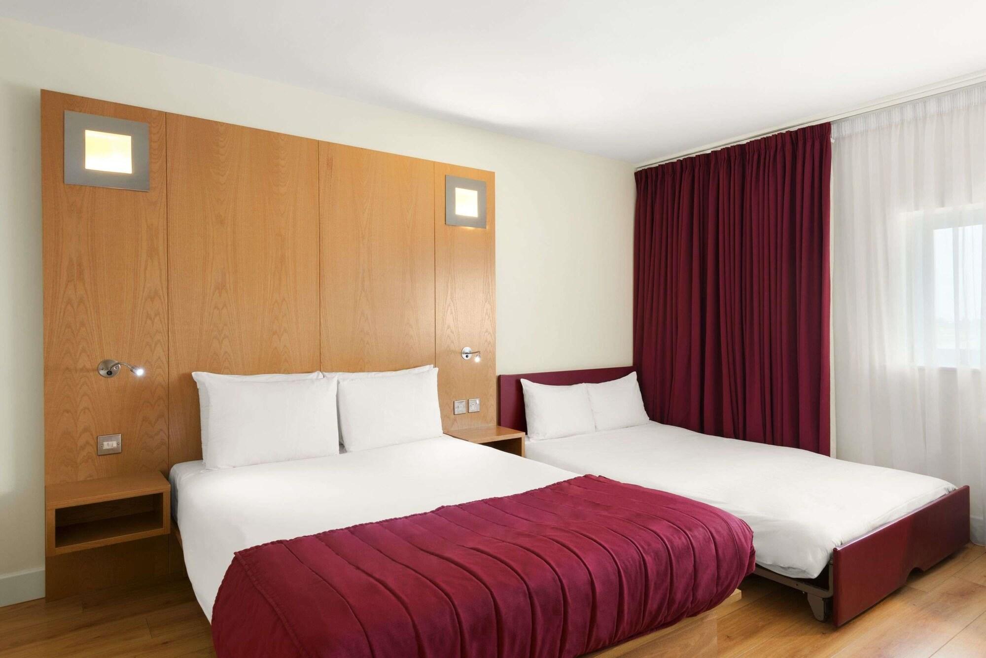 Ramada Encore Донкастер Экстерьер фото